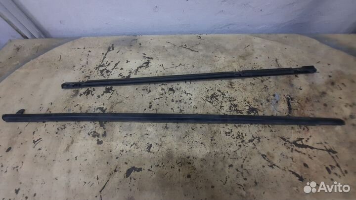 Молдинг передней/ задней правой двери tiida