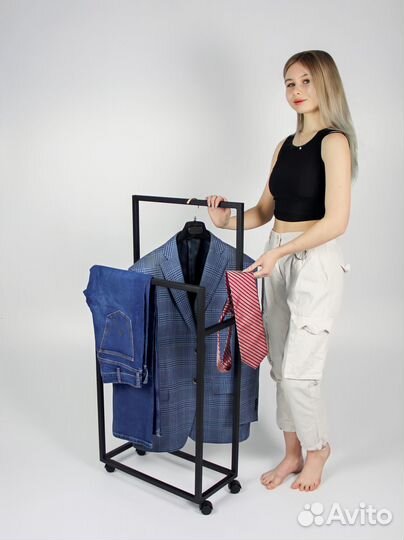 Вешалка лофт на колесиках