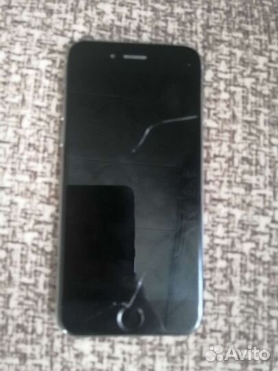 Телефон iPhone 6