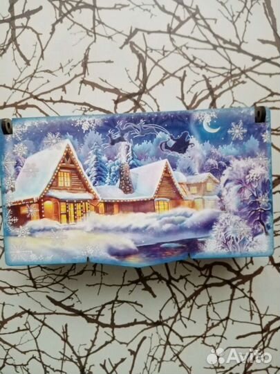 Деревянная шкатулка