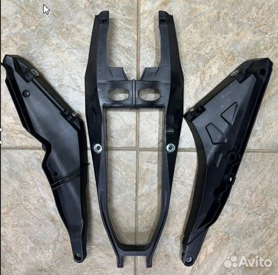 Подрамник (Бугель) углепластик Husqvarna 2017-2019