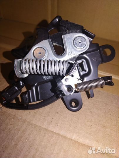 Замок капота Toyota RAV4 53510-42130