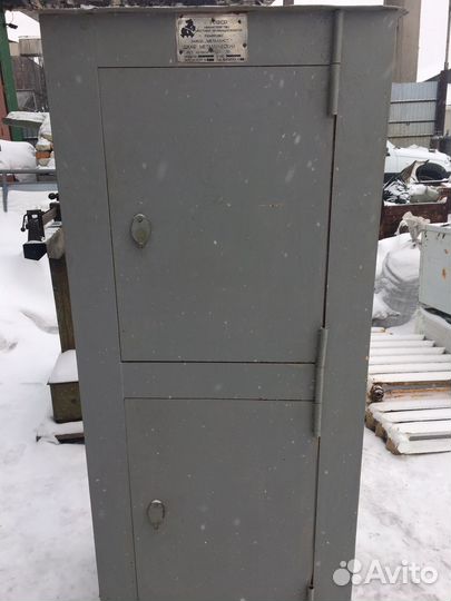 Сейф металлический