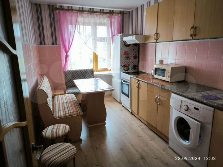 2-к. квартира, 55 м², 6/10 эт.