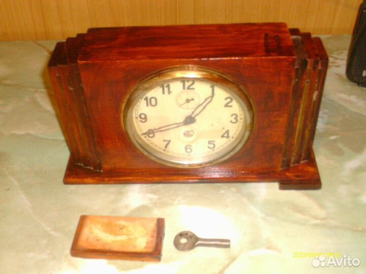 Часы настольные под реставрацию,на запчасти, СССР