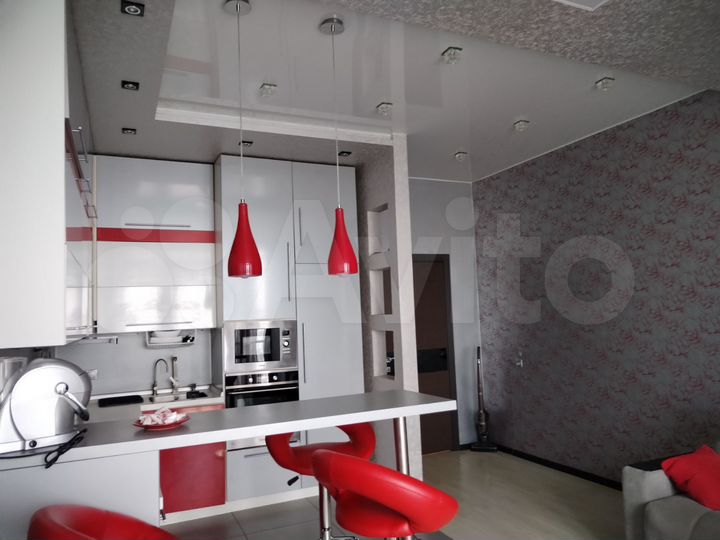 2-к. квартира, 81 м², 12/17 эт.