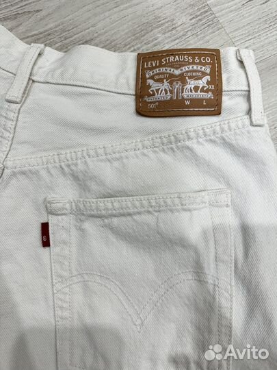 Женские шорты levis