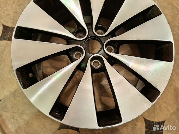 Диск Киа Оптима 3 R18 52910-2T510 1шт