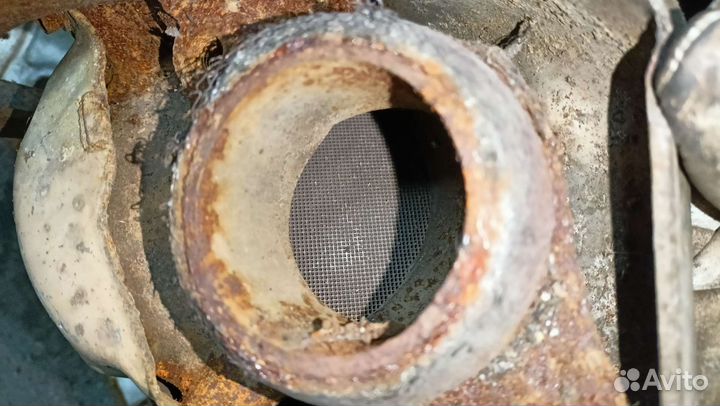 Выпускной коллектор в сборе с катализатором