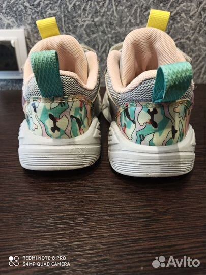 Кроссовки 27р