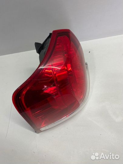 Фонарь наружный задний левый Toyota Land Cruiser