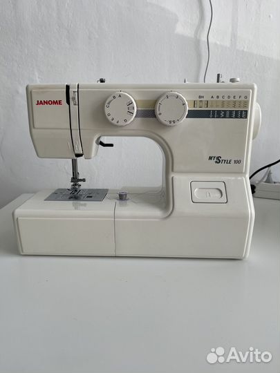 Швейная машина Janome MyStyle100 - забронированы