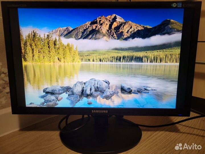 Монитор Samsung E2220