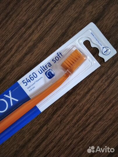 Зубная щетка, скребок для языка. Curaprox