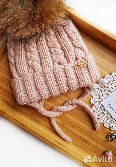 Зимняя шапка с помпоном