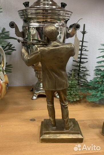 Бронзовая статуэтка Музыкант 29 см