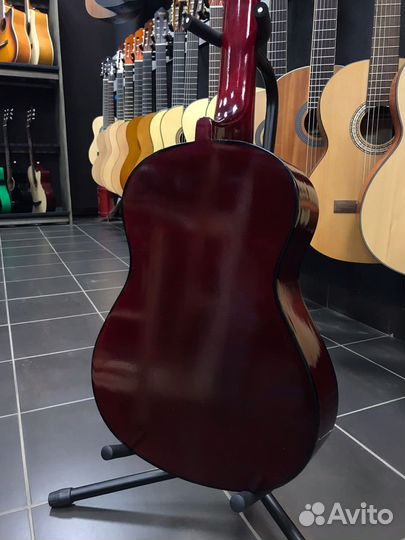 Классическая гитара 1/2 Натуральная Новая