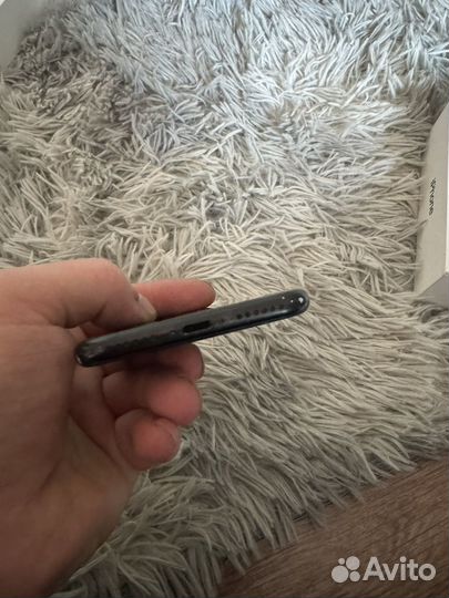 iPhone SE (2020), 64 ГБ