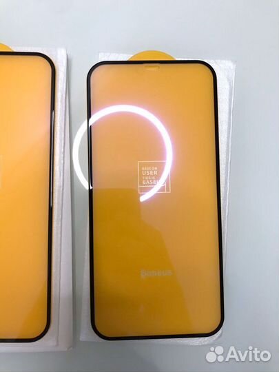 Два стекла на iPhone 12 pro max новые