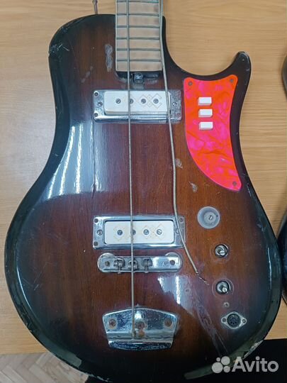 Электрогитара 