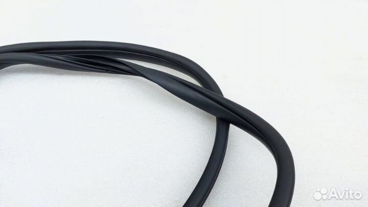 Б/У Уплотнитель проема двери Состояние отличное