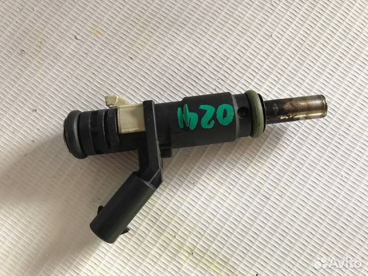 Форсунка инжекторная Mercedes-Benz E-350 W212