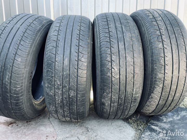 Yokohama dB Decibel E70 215/60 R16 95V