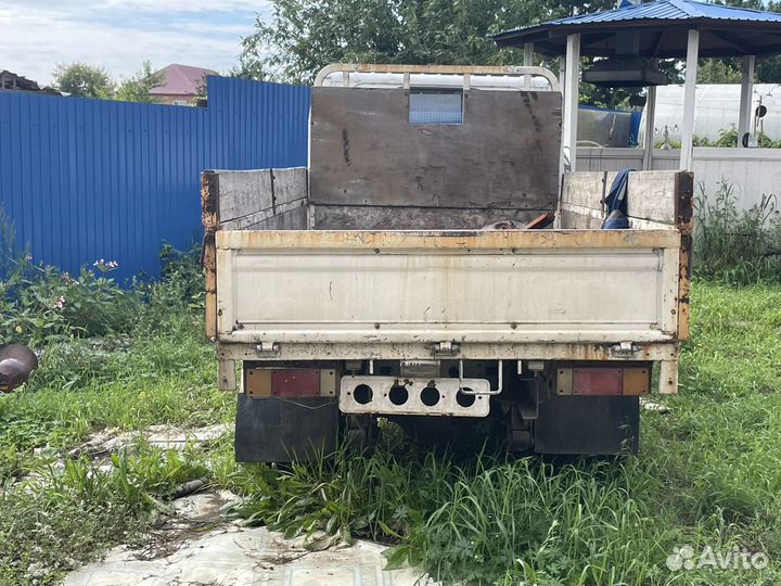 Кузов от грузовика Ниссана Атлас