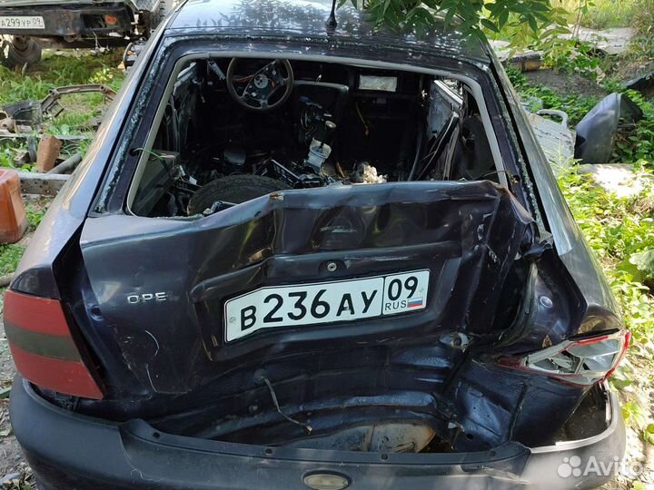 На разбор opel vectra b