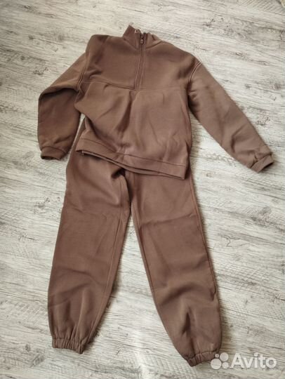 Спортивный костюм женский