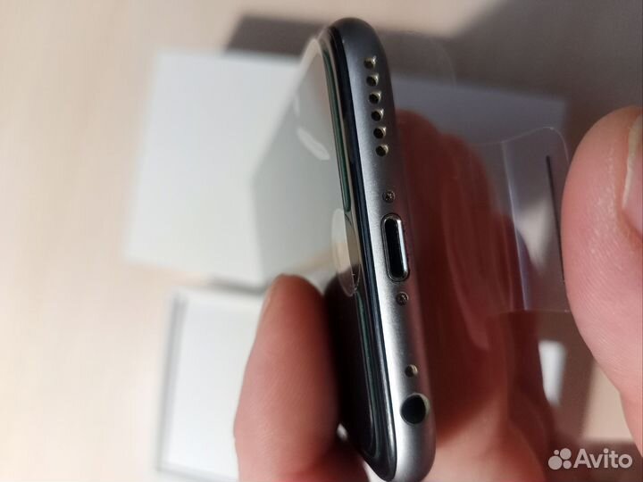 Телефон iPhone 6s