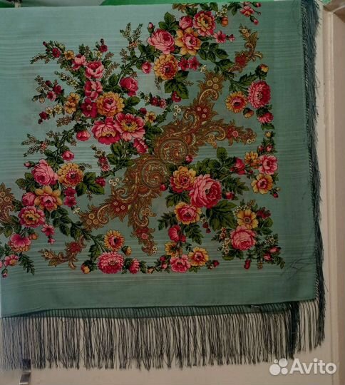 Павловопосадский платок с просновками