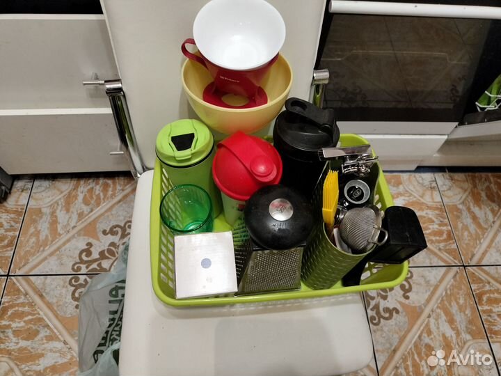 Кухонные аксессуары и посуда