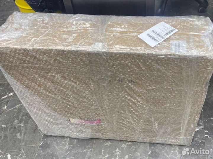 Apple studio display 27 nano + lift