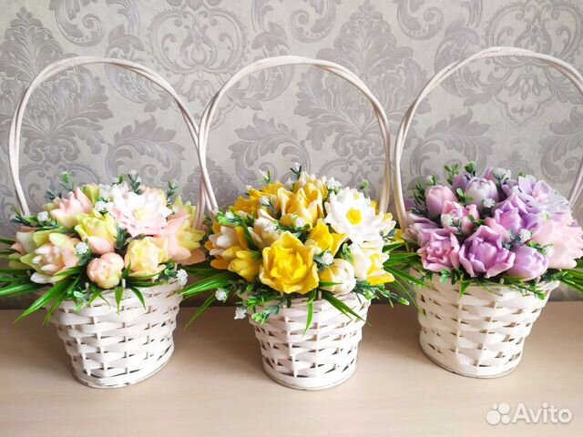 Корзина с цветами из мыла