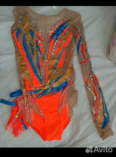Продам купальник для художественной гимнастики