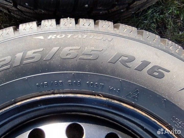 Pirelli Ice Zero 215/65 R16, PCD 5x114.3 DIA 60.1