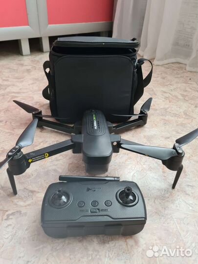 Квадрокоптер hubsan zino plus