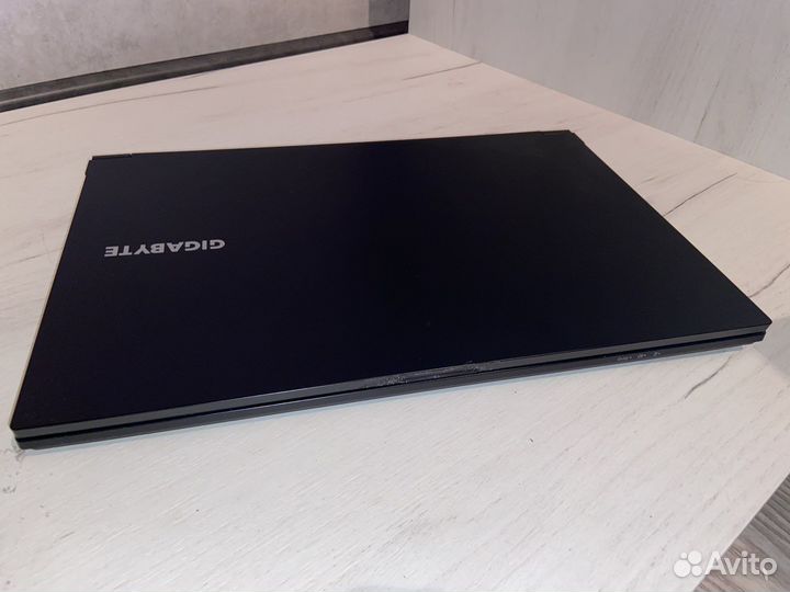 Ноутбук gigabyte g5