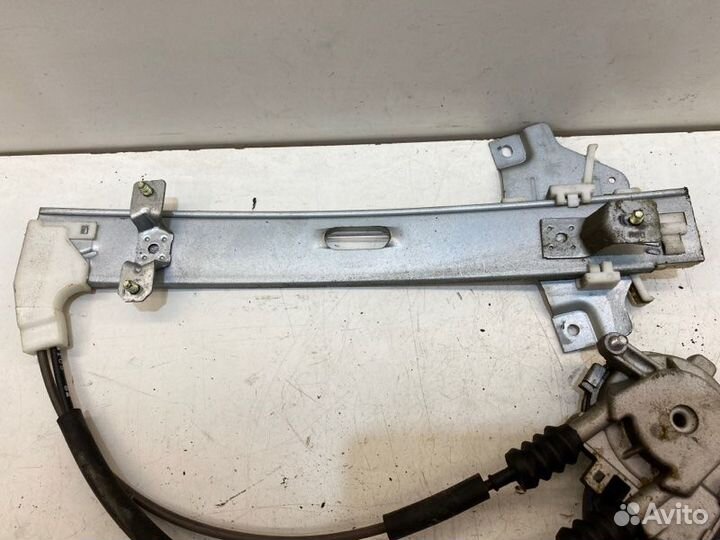 Мотор стеклоподъемника задний правый Kia Spectra