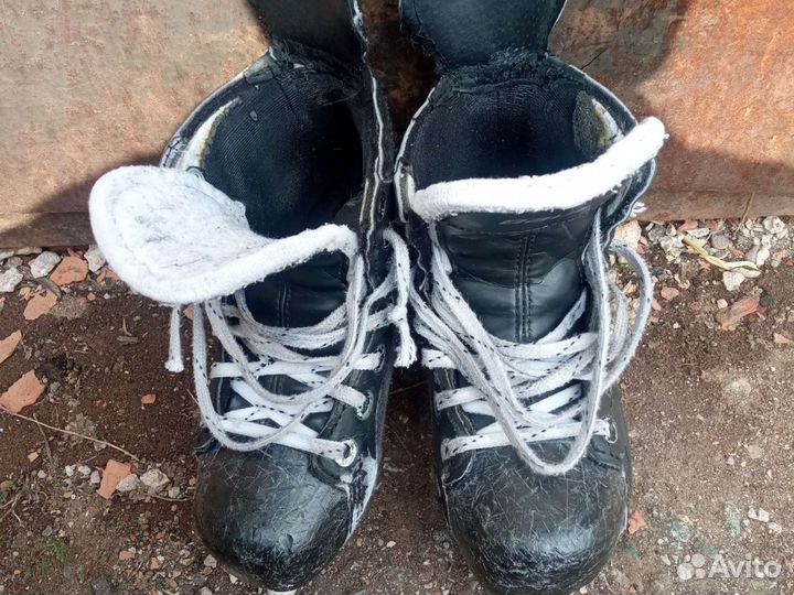 Коньки хоккейные детские