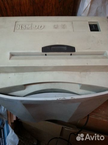 Уничтожитель бумаг шредер HSM 90