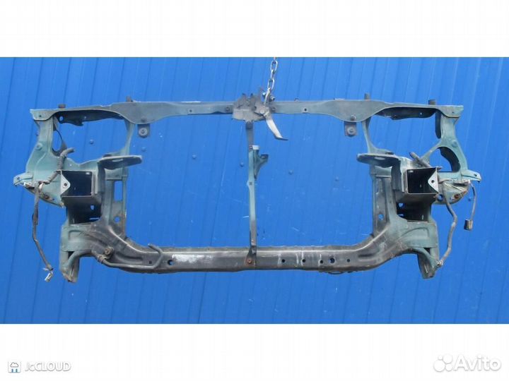 Рамка радиатора на toyota ipsum SXM10G 3S-FE