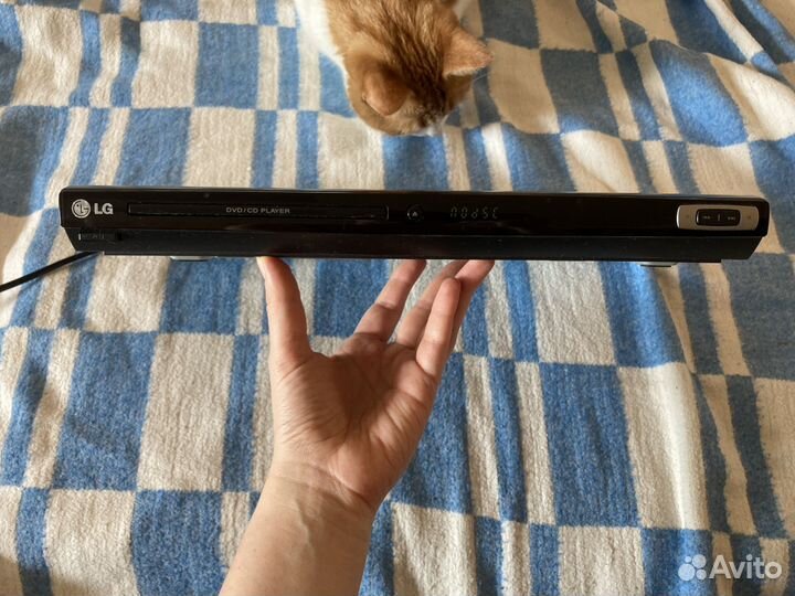 DVD плейер LG DV840