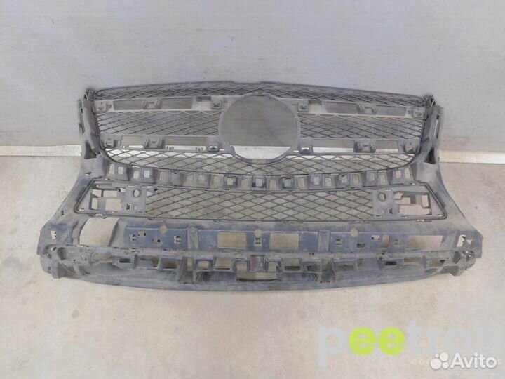 Б/У Б/У Решетка радиатора б/у A1668801303