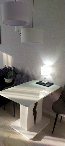 2-к. квартира, 42 м², 1/9 эт.
