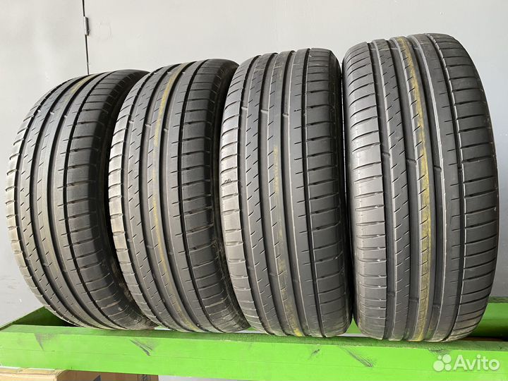 Michelin Pilot Sport 4 SUV 235/50 R20 104