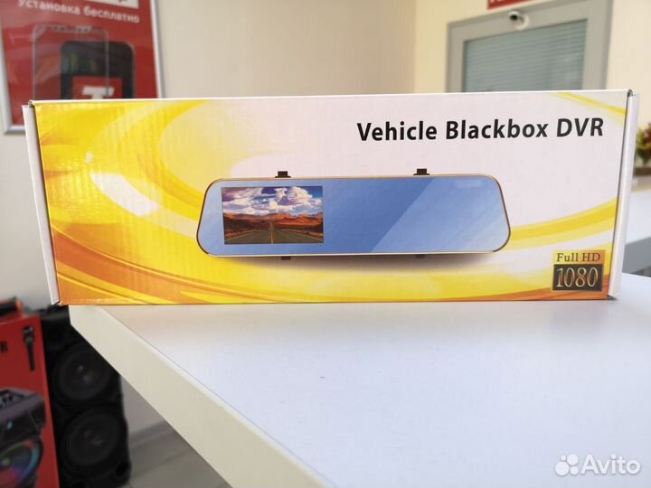 Автомобильный видеорегистратор-зеркало T1 Black