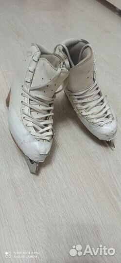 Фигурные коньки edea