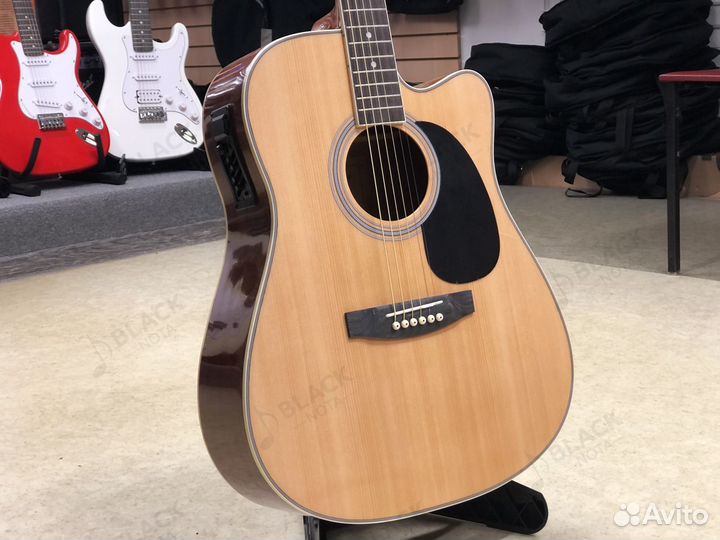 Гитара со звукоснимателем